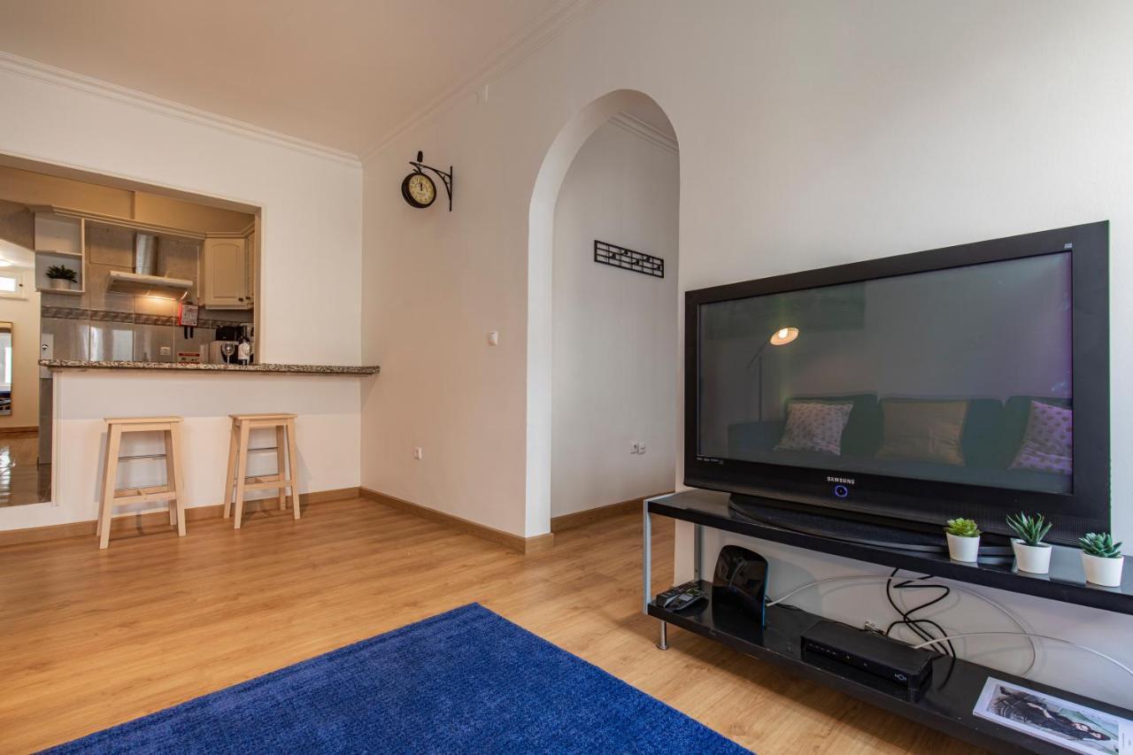 3 bedroom apt near Av. Liberdade Lissabon Buitenkant foto