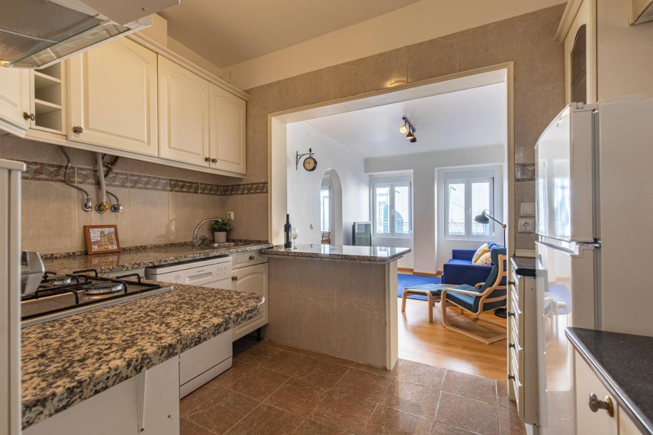 3 bedroom apt near Av. Liberdade Lissabon Buitenkant foto