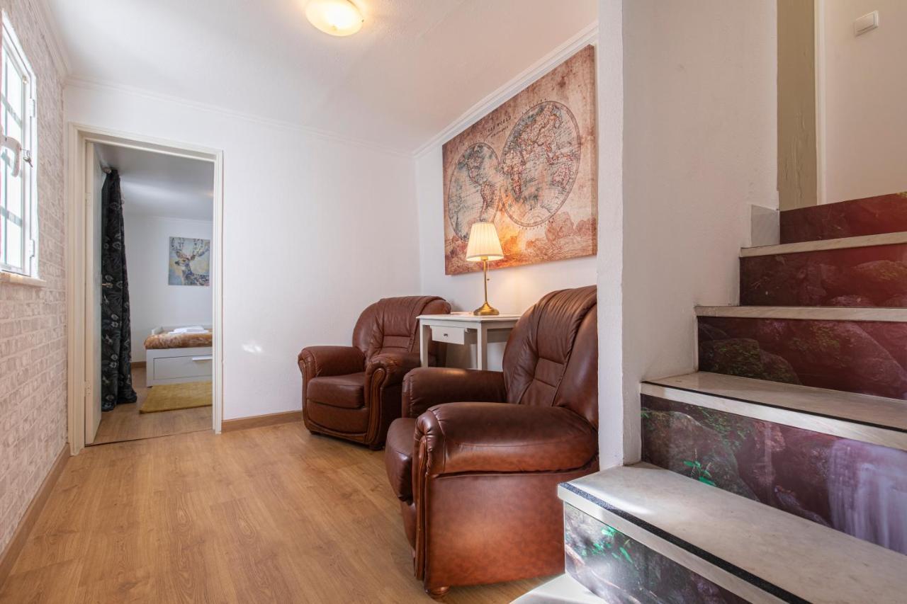3 bedroom apt near Av. Liberdade Lissabon Buitenkant foto